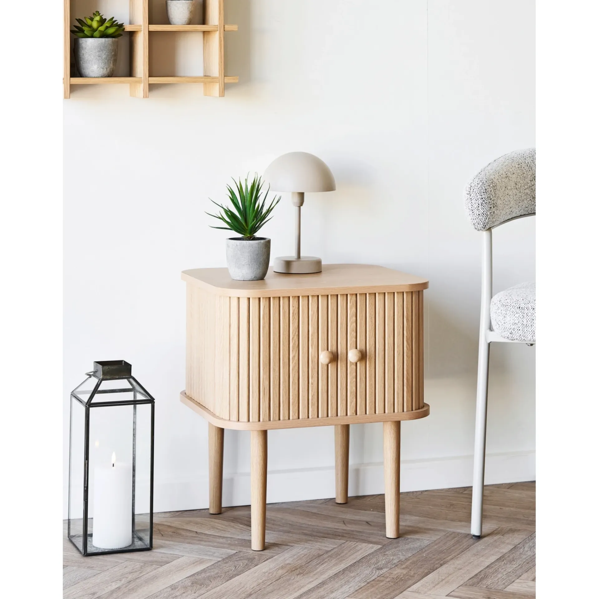 BOLIGINTERIØR STINE HJØRNEBORD NATUR 50.50 X 45 X 0 CM|Boliginteriør Discount